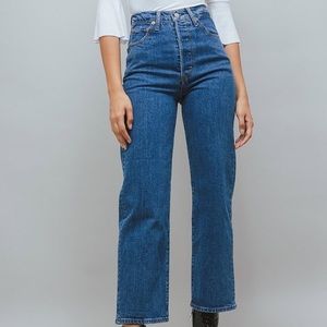 Levi’s ribcage straight 27x27